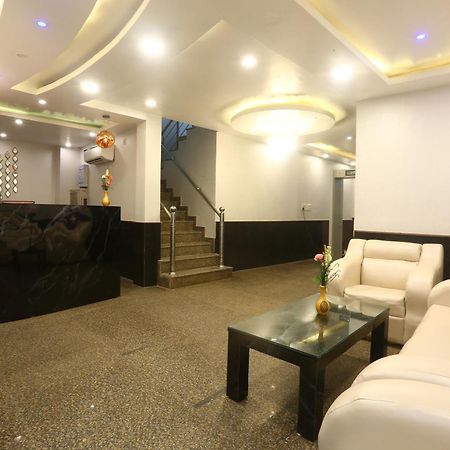 Hotel Earth Δελχί Εξωτερικό φωτογραφία