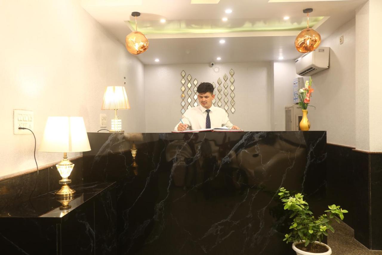 Hotel Earth Δελχί Εξωτερικό φωτογραφία
