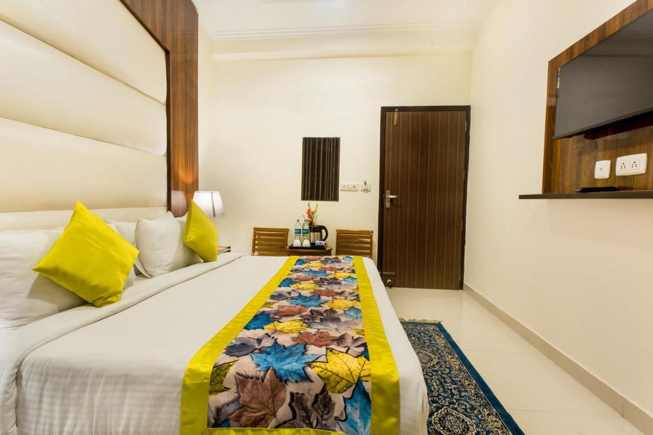 Hotel Earth Δελχί Εξωτερικό φωτογραφία